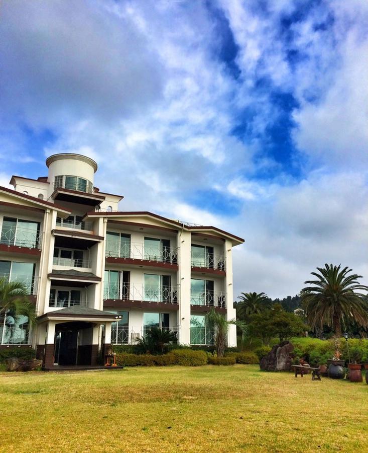Jeju Land Pension Seogwipo Bagian luar foto