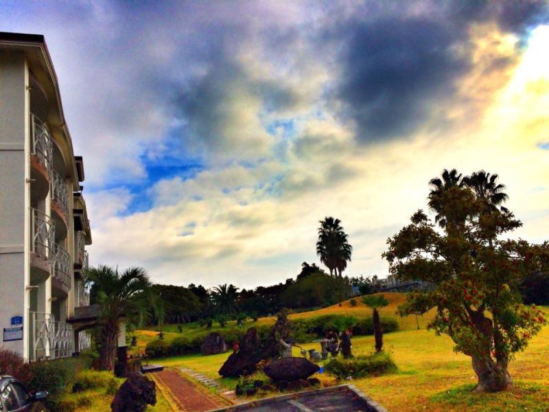 Jeju Land Pension Seogwipo Bagian luar foto